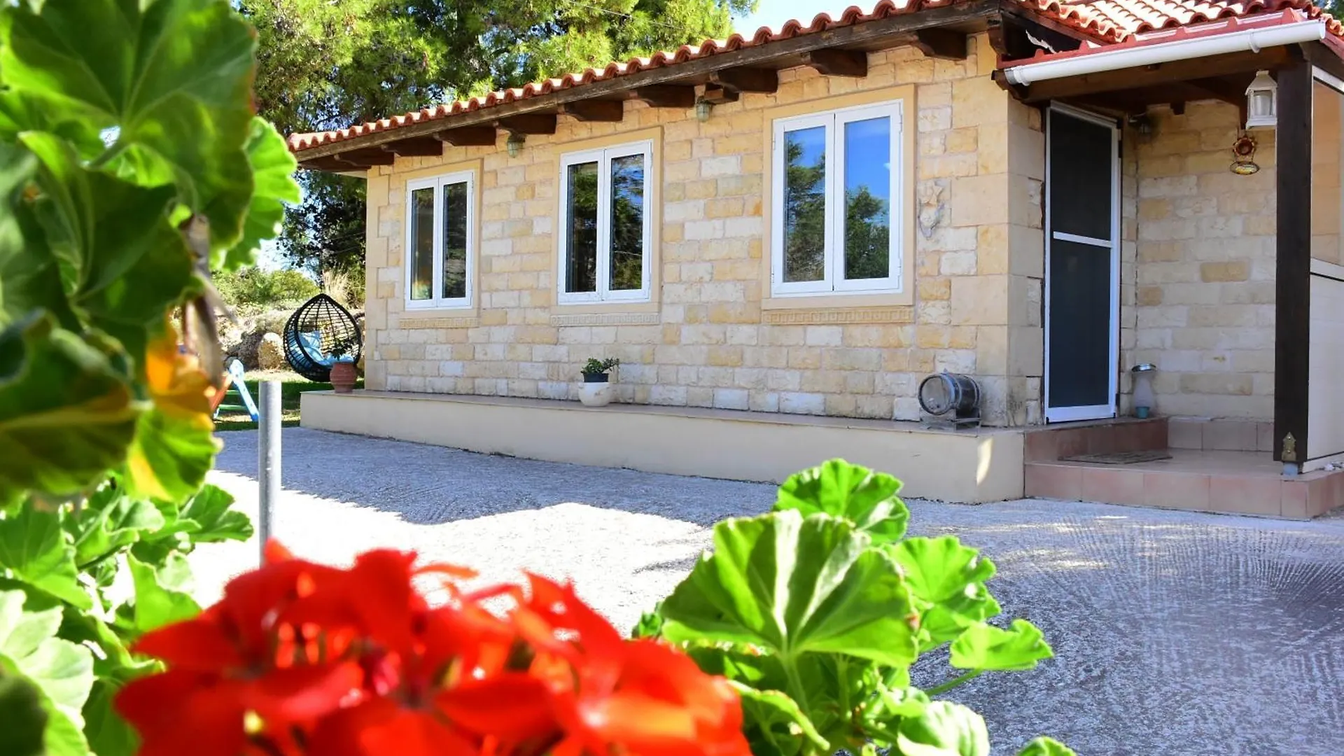 Pear Tree Cottage Lixouri 0*,